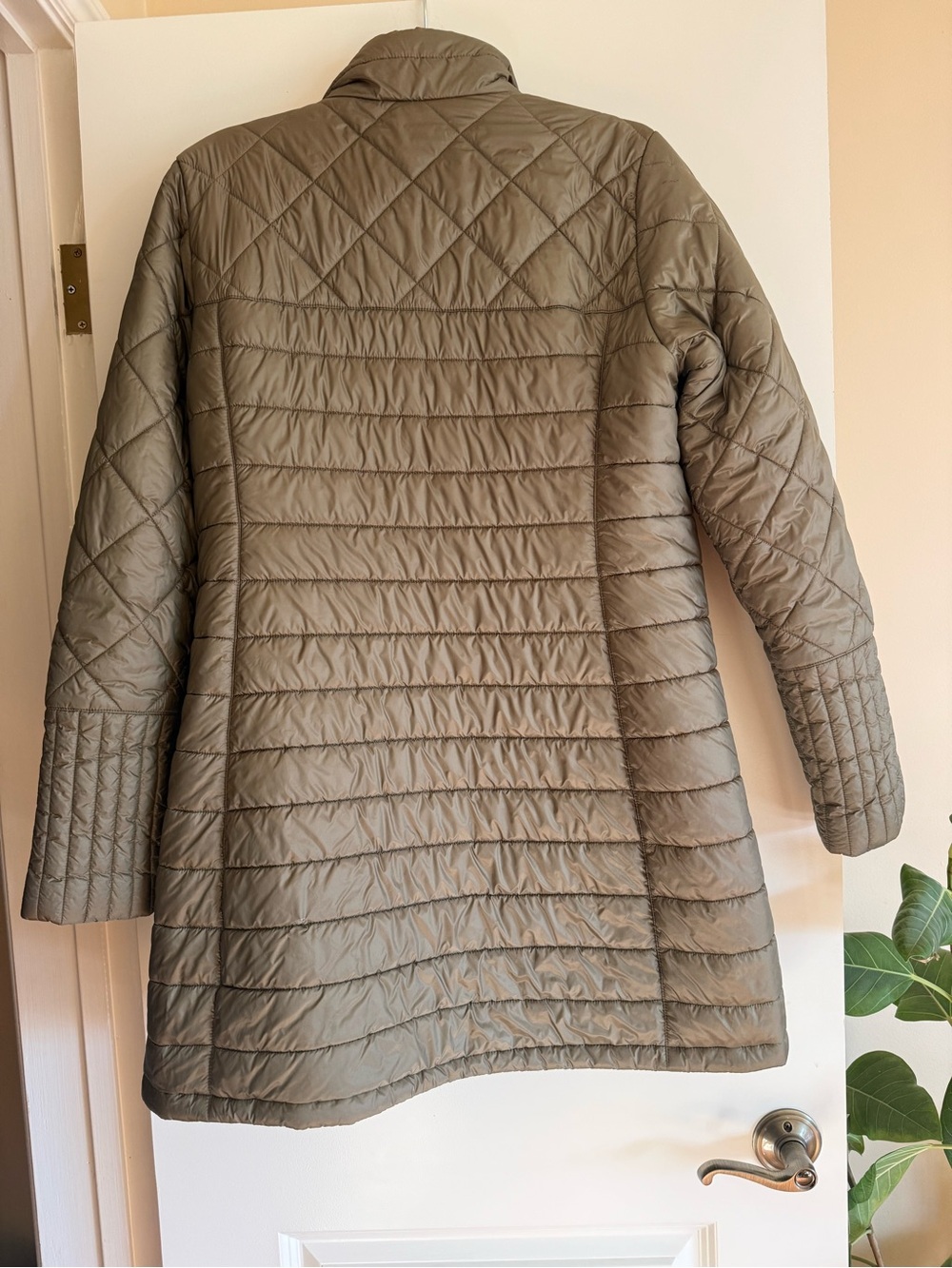 Patagonia Olive Green Quilted Long Puffer Jacket - Picture 3 of 8